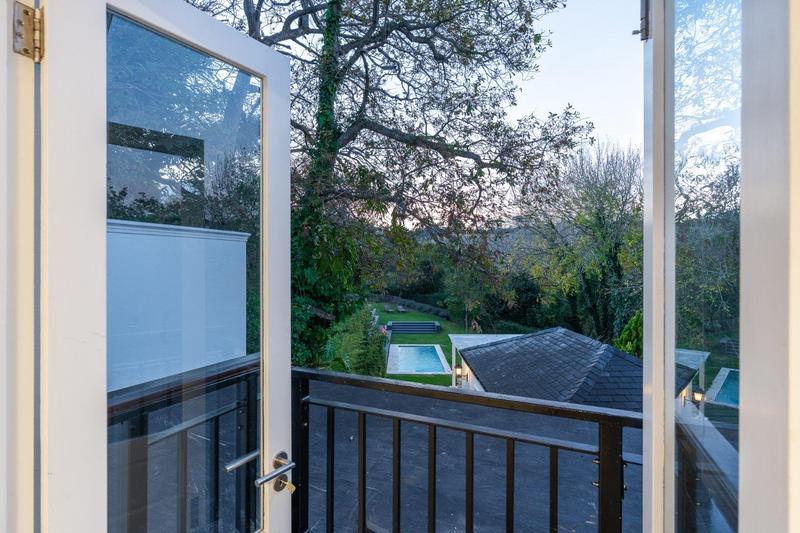 5 Bedroom Property for Sale in Constantia Western Cape